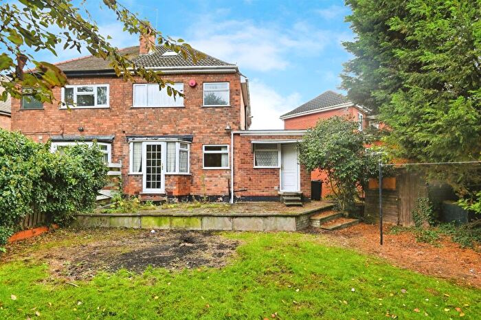 3 Bedroom Semi-Detached House For Sale In Arran Road, Hodge Hill, Birmingham, B34