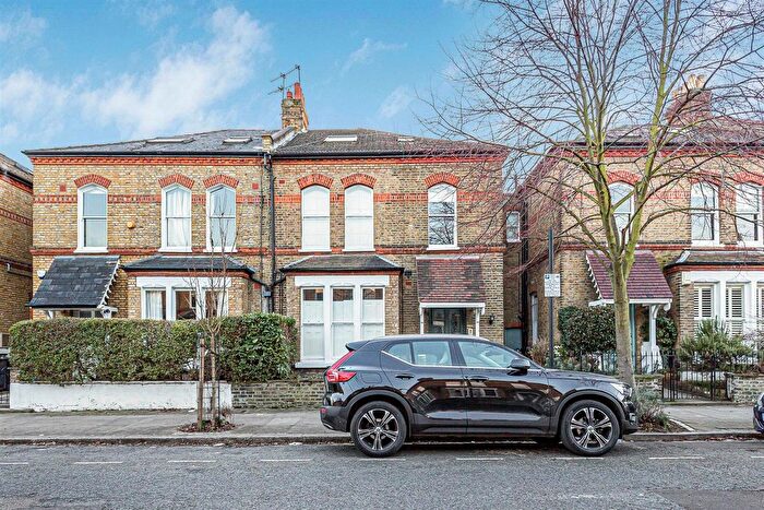 1 Bedroom Flat To Rent In Finsbury Park Road, London, N4