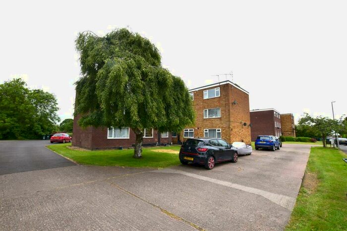 2 Bedroom Flat To Rent In Rose Cottage Flats, Upper Eastern Green Lane, Coventry, CV5