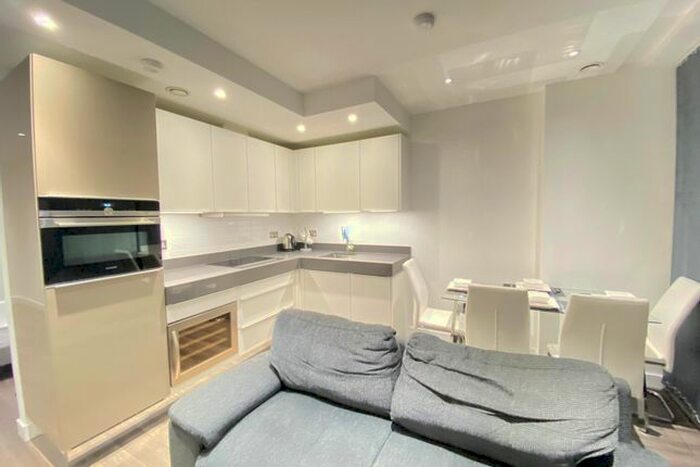1 Bedroom Flat To Rent In Chaucer Gardens, London, E1