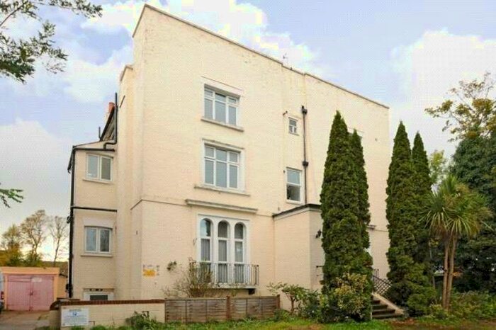 Studio To Rent In Ewell Road, Surbiton, KT6