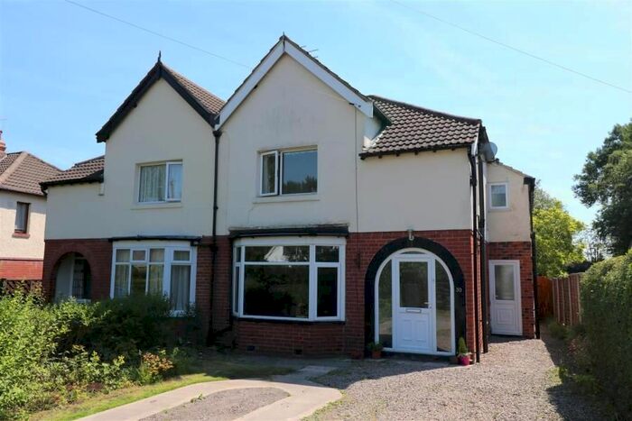 4 Bedroom Semi-Detached House To Rent In Broomfield, Leeds, LS16