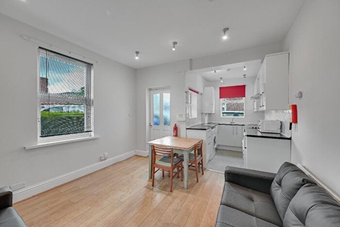 4 Bedroom House To Rent In Cherry Street, Sheffield, S2