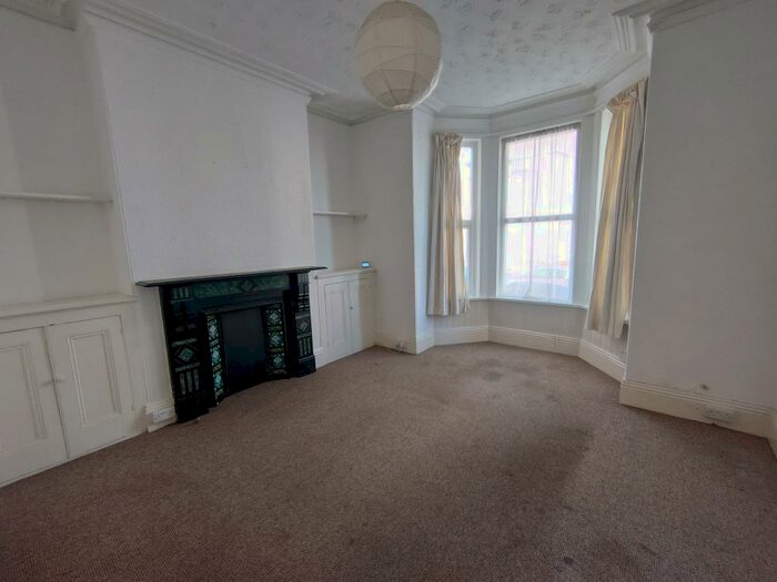 1 Bedroom Flat To Rent In Fellowes Place, Plymouth *Available With Zero Deposit Guarantee*, PL1