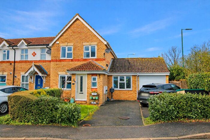 3 Bedroom End Of Terrace House For Sale In Pytt Field, Harlow, CM17