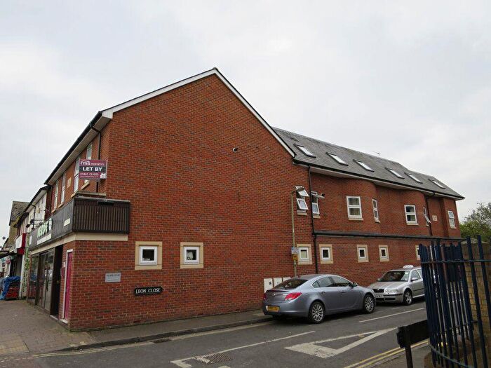 4 Bedroom Flat To Rent In Cowely Road, OX4