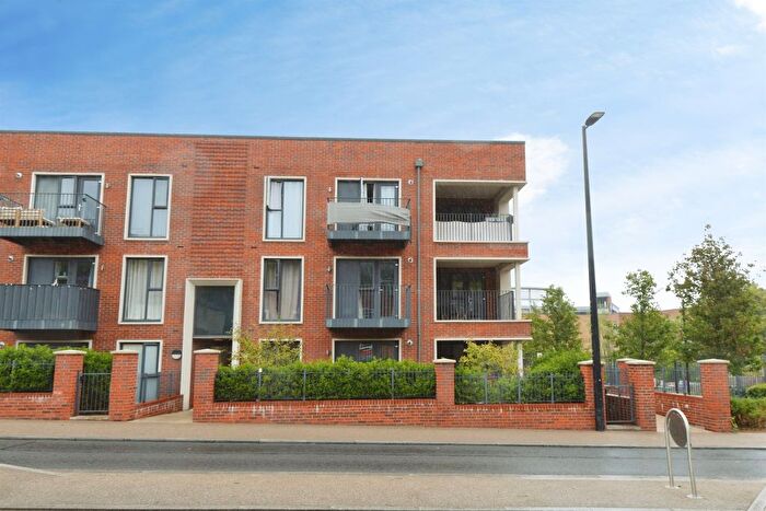 1 Bedroom Flat For Sale In Suffield Road, High Wycombe, HP11