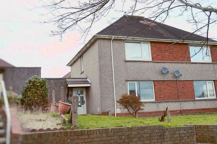 2 Bedroom Flat To Rent In Heol Illtyd, Neath, SA10