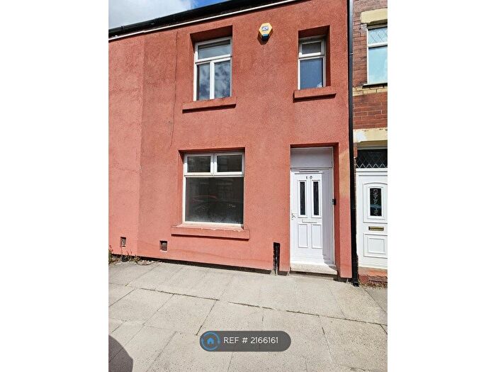 3 Bedroom Terraced House To Rent In Southbourne Street, Salford, M6