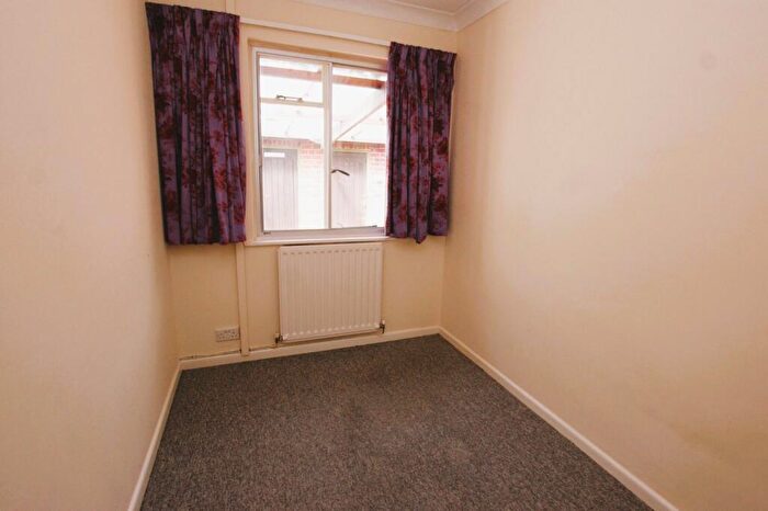 3 Bedroom Bungalow For Sale In Highfield Road, Corfe Mullen, Wimborne, Dorset, BH21 - Photo 7