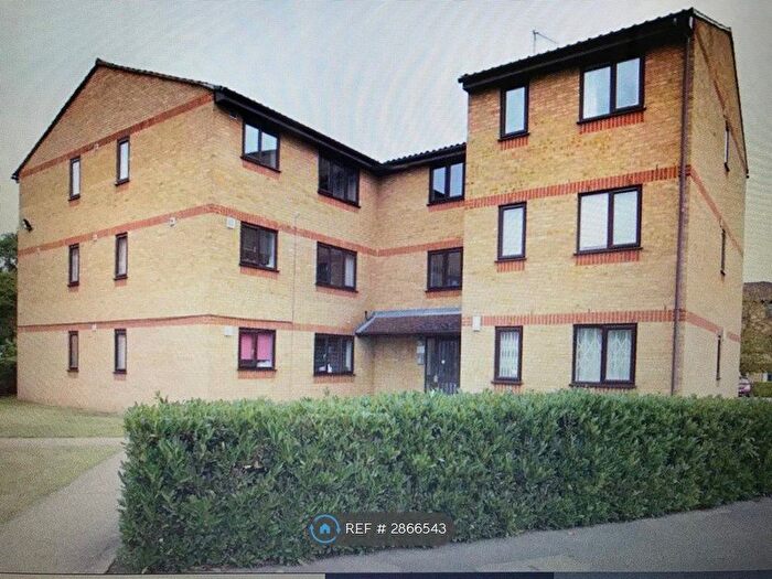 1 Bedroom Flat To Rent In Lowestoft Drive, Slough, SL1