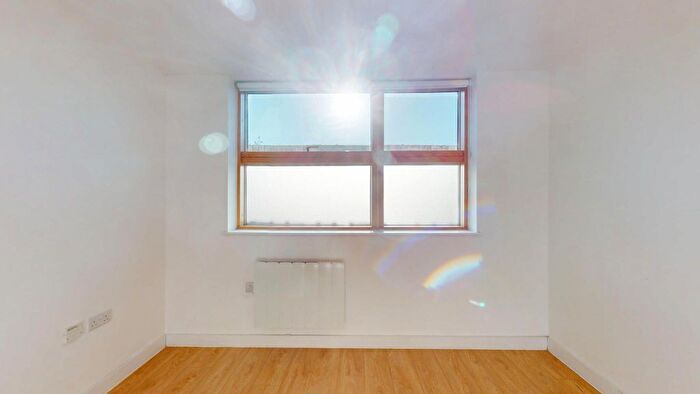1 Bedroom Flat To Rent In Trundleys Road, London, SE8