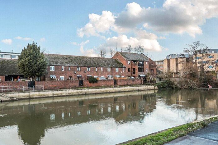 3 Bedroom Terraced House For Sale In Friars Wharf, Central Oxford, OX1