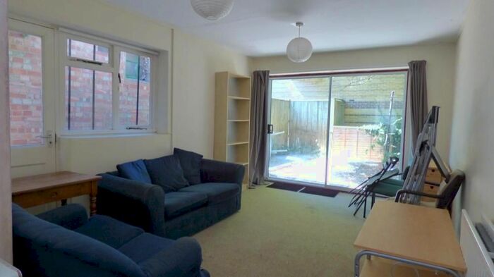 5 Bedroom Property To Rent In Tyndale Road, Oxford, OX4