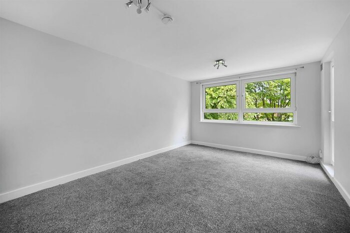 1 Bedroom Flat To Rent In Albion Road, Sutton, SM2
