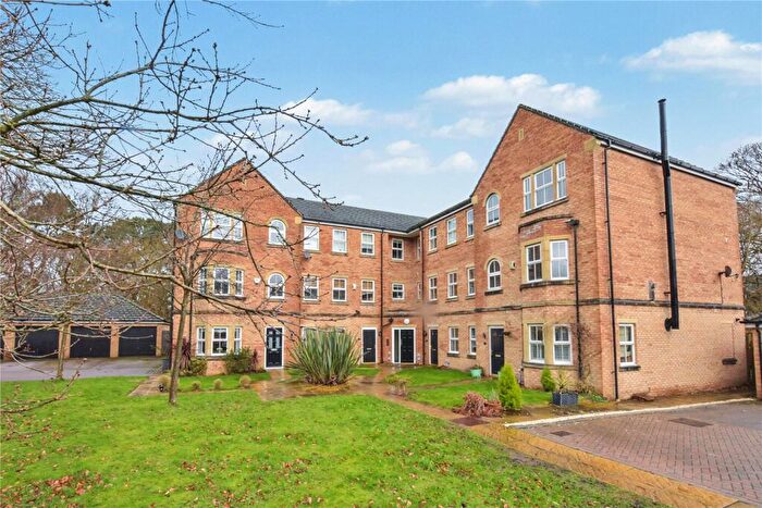 1 Bedroom Apartment For Sale In Sandlewood Court, Meanwood, Leeds, West Yorkshire, LS6