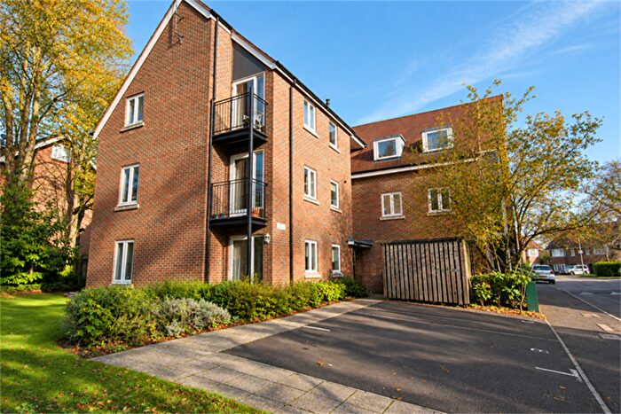 2 Bedroom Apartment For Sale In Blossom Road, Caversham Heights, Reading, RG4
