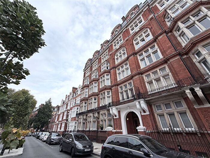 2 Bedroom Flat To Rent In Palace Court, Bayswater, London, W2