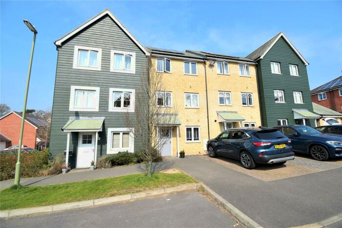 3 Bedroom Town House To Rent In Walker Close, Church Crookham, Fleet, GU52