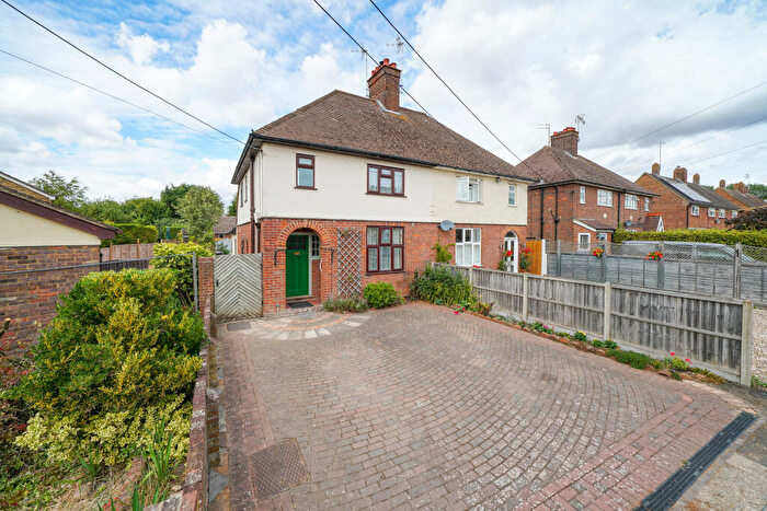 3 Bedroom Semi-Detached House For Sale In School Lane, Eaton Bray, Bedfordshire, LU6