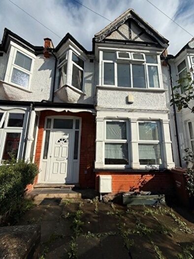 5 Bedroom Terraced House To Rent In Rutland Road, Harrow, Middlesex, HA1