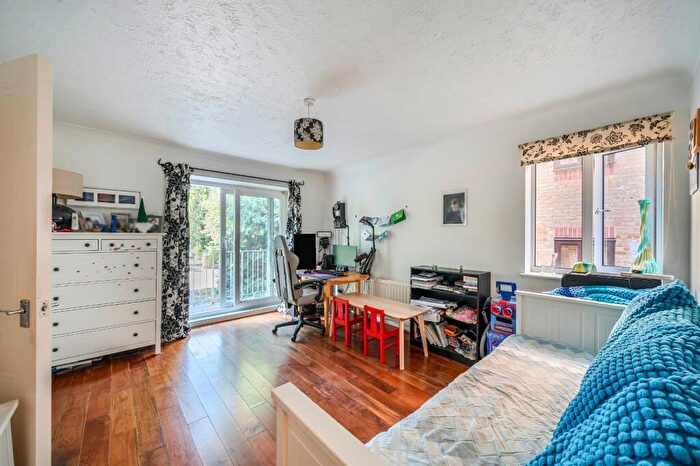 1 Bedroom Apartment For Sale In The Avenue, Beckenham, BR3