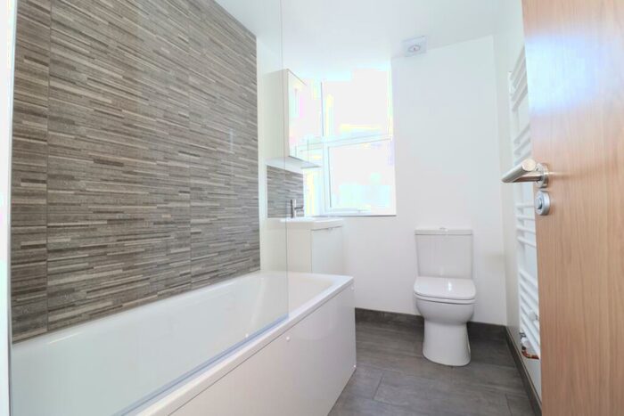 5 Bedroom Terraced House To Rent In Letty Street, Cathays, CF24