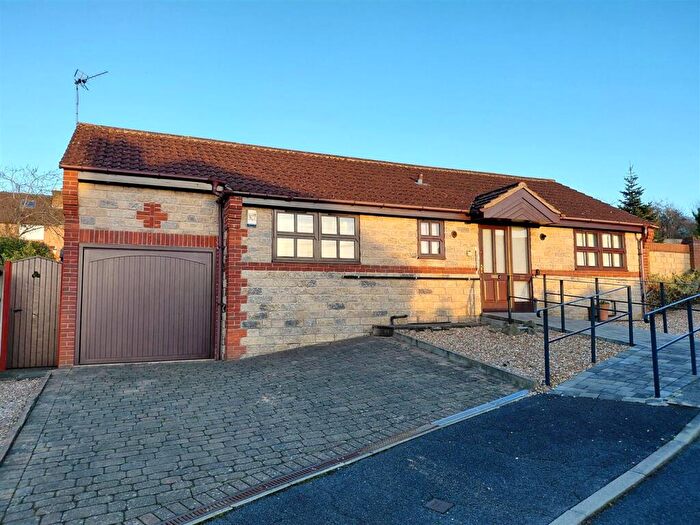 2 Bedroom Detached Bungalow For Sale In Tumbling Hill, Heage, Belper, DE56