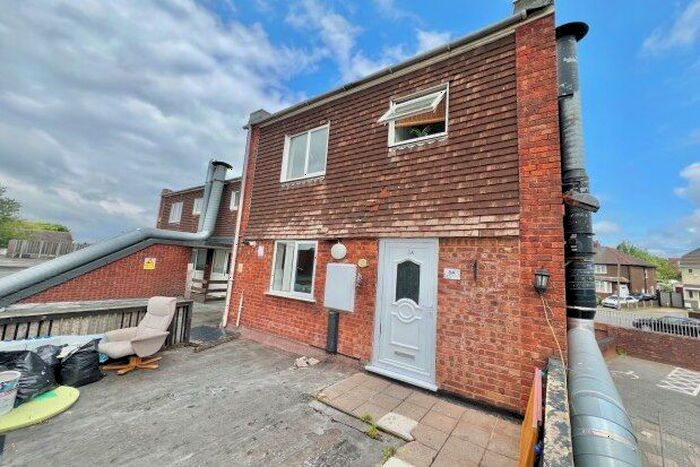 3 Bedroom Flat To Rent In Salters Road, Walsall, WS9