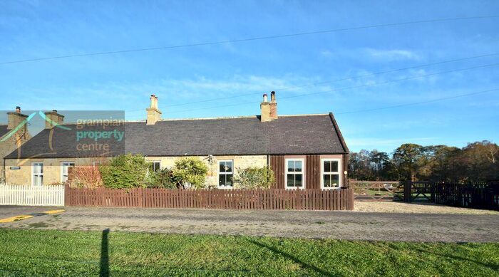 3 Bedroom Semi-Detached Bungalow For Sale In Byres Cottages, Spey Bay, Fochabers, Morayshire, IV32
