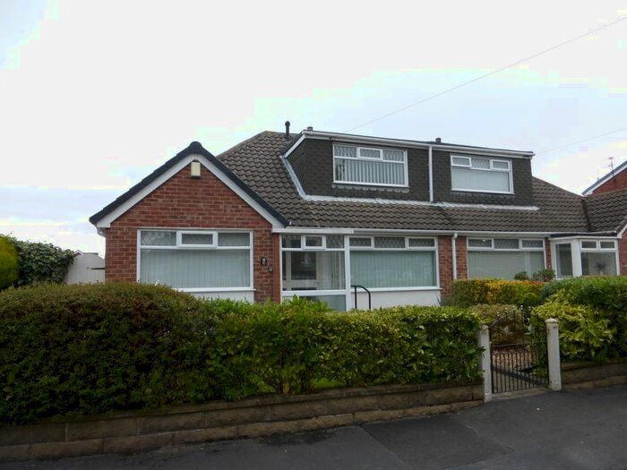 3 Bedroom Semi-Detached Bungalow To Rent In Moss Lane, Maghull, Liverpool, L31