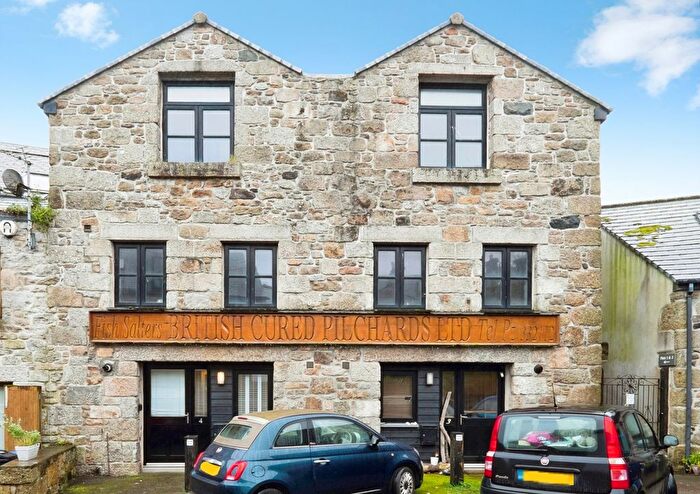 1 Bedroom Flat For Sale In Tolcarne, Newlyn, Penzance, Cornwall, TR18