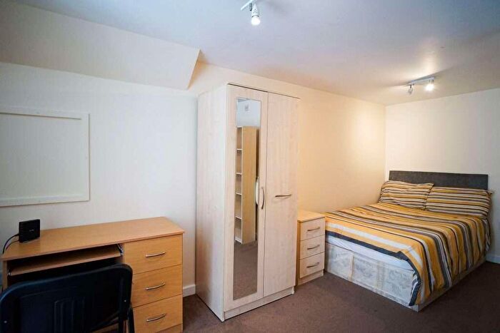 Studio To Rent In Flat, Harcourt Road, Crookesmoor, S10