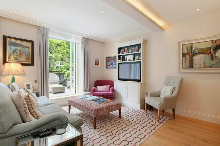 1 Bedroom Flat To Rent In Courtfield Gardens, South Kensington, SW5