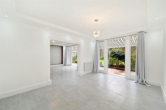 4 Bedroom Flat To Rent In Bryanston Square, Marylebone, W1H