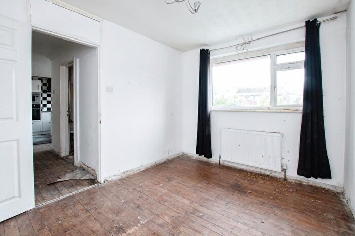 2 Bedroom Bungalow For Sale In Cribb Close, Poole, Dorset, BH17