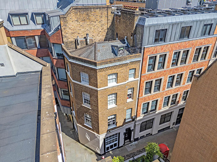 4 Bedroom End Of Terrace House For Sale In Red Lion Court, Chancery Lane, EC4A