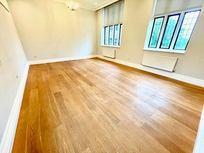 2 Bedroom Apartment To Rent In The Ridgeway, Mill Hill, NW7