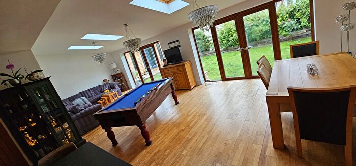4 Bedroom Detached House For Sale In Quarry Hill Road, Rotherham, S63