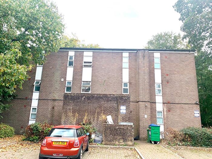 2 Bedroom Apartment To Rent In Close To General Hospital, SO16