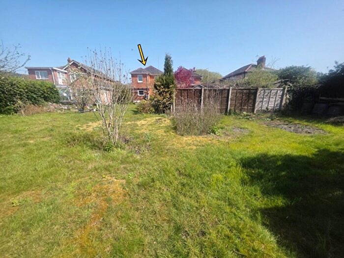 3 Bedroom Detached House For Sale In Fairmile Road, Christchurch, Dorset, BH23