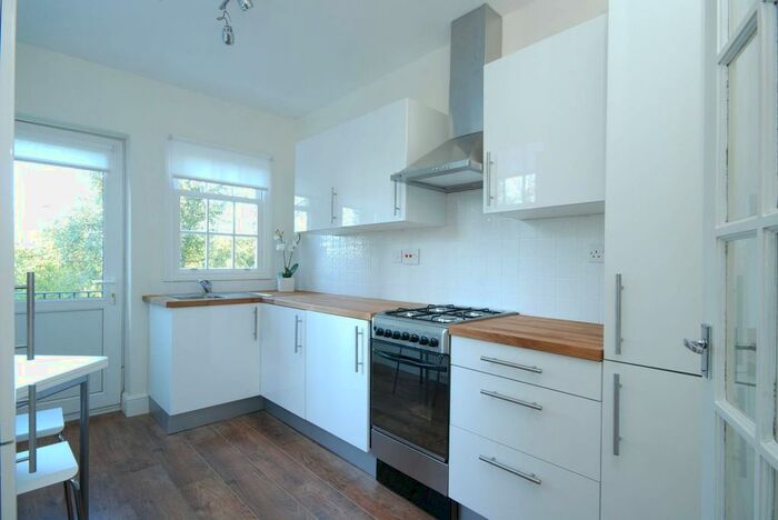 1 Bedroom Flat To Rent In Ifield Road, Chelsea, London, SW10