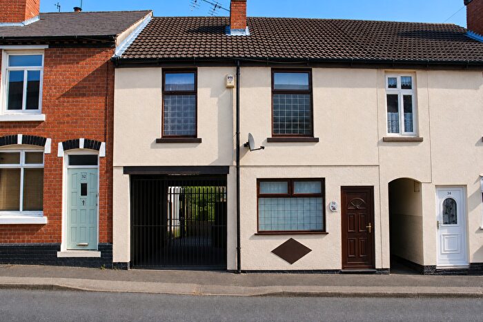4 Bedroom Semi-Detached House To Rent In Mace Street, Cradley Heath, West Midlands, B64