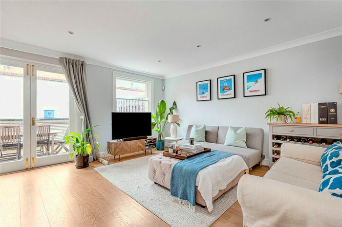 2 Bedroom Mews To Rent In Hillgate Place, Clapham, SW12