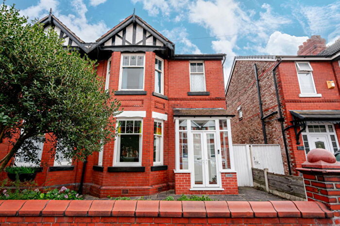 3 Bedroom Semi Detached House For Sale In Collingwood Road, Manchester, M19
