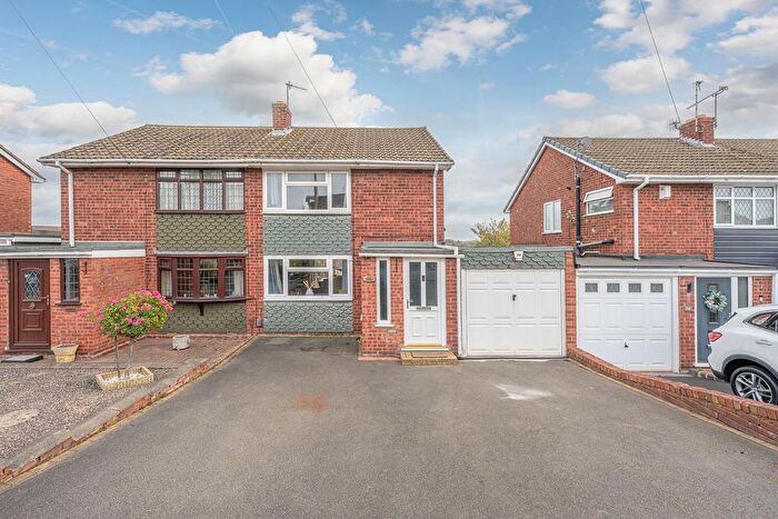 3 Bedroom Semi-detached House For Sale In Arundel Road, Stourbridge, DY8
