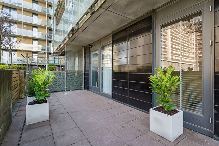 1 Bedroom Flat For Sale In Meadowside Quay Walk, Partick, G11