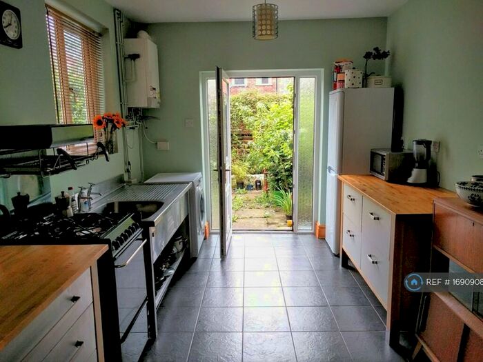 3 Bedroom Terraced House To Rent In Cranbourne Road, Old Trafford, Manchester, M16