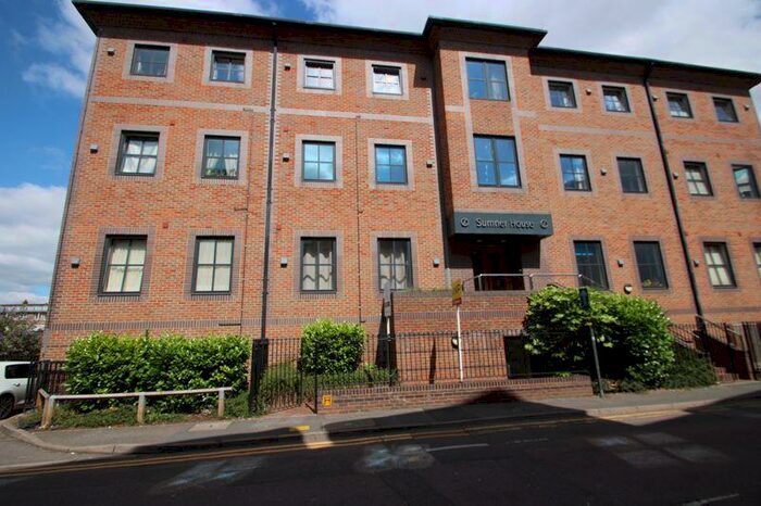1 Bedroom Flat To Rent In Mendy Street, Town Center, HP11