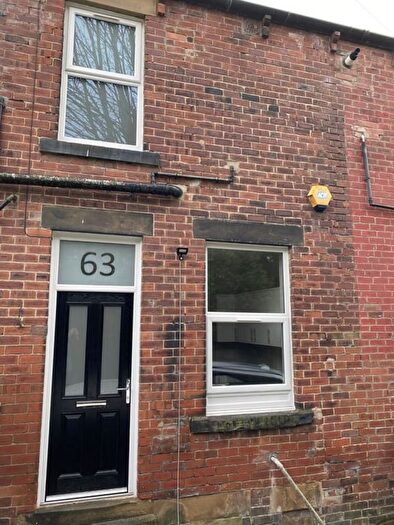 2 Bedroom End Of Terrace House For Sale In Garden Place, Dewsbury, WF13